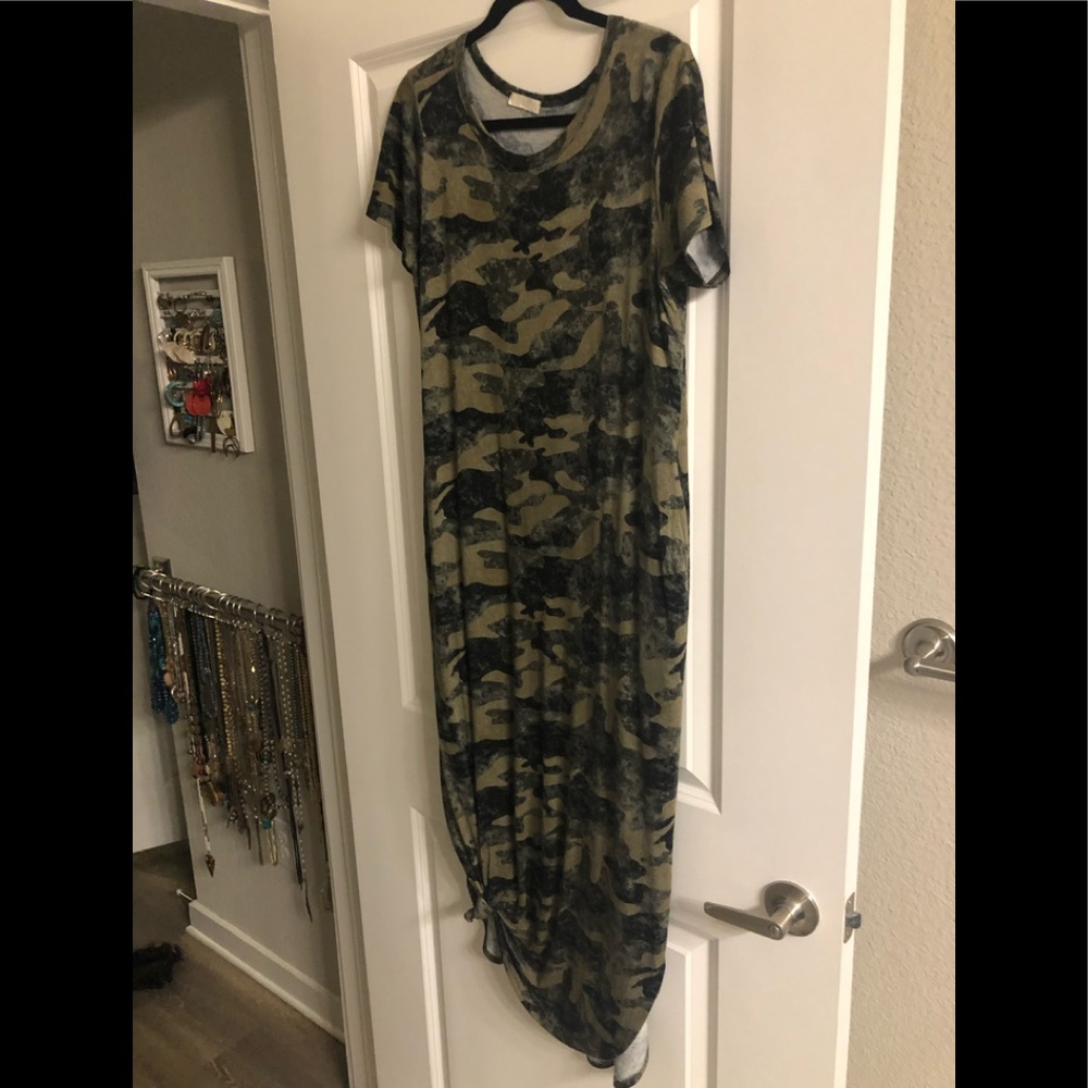 Maxi dress - Picture 2 of 5